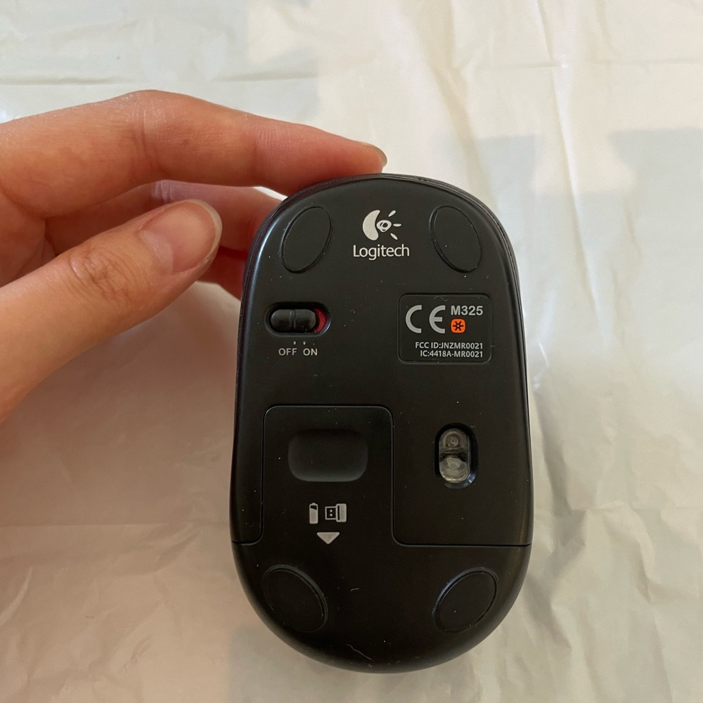 Logitech wireless mouse - Picture 3 of 6